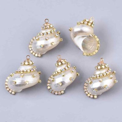 Раковина от морски охлюв Conch с обков за висулка  АА